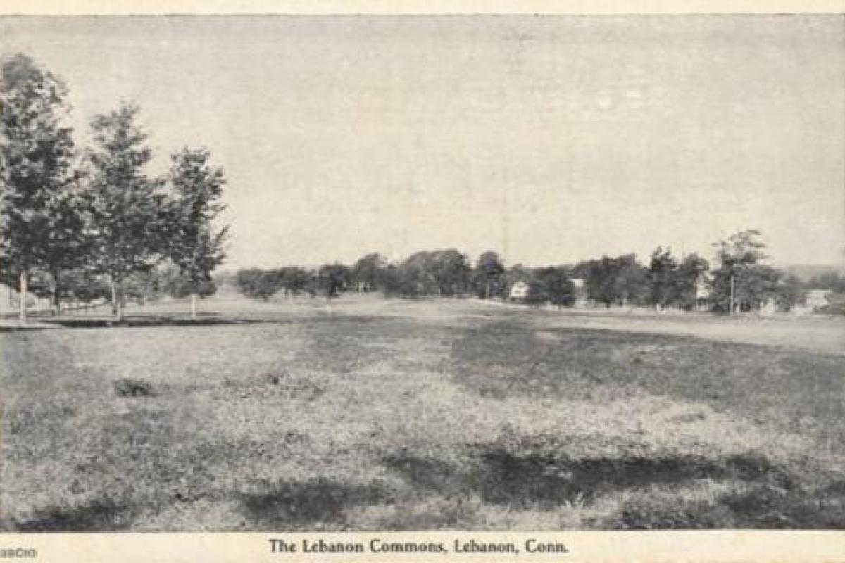 An early 1900s photo of the mile-long Lebanon green 